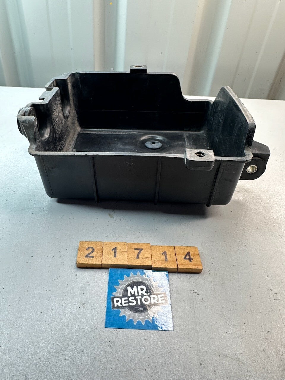 Yamaha FJ600 XJ600 Battery Box & Lid 33M-21170  33M-28185