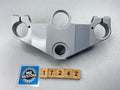 Yamaha FZR250 2KR Top Fork Clamp Crown Handle 2KR-23435 (Painted)