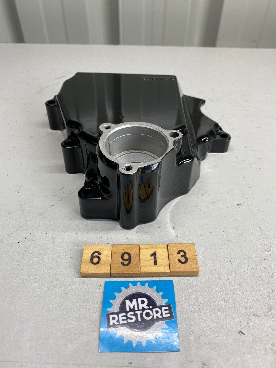 Kawasaki ZZR110 Gear Select Side Cover Clutch Slave Holder - Reconditioned