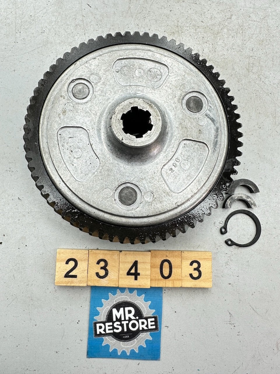 Yamaha V70 Primary Driven Gear & Fixings
