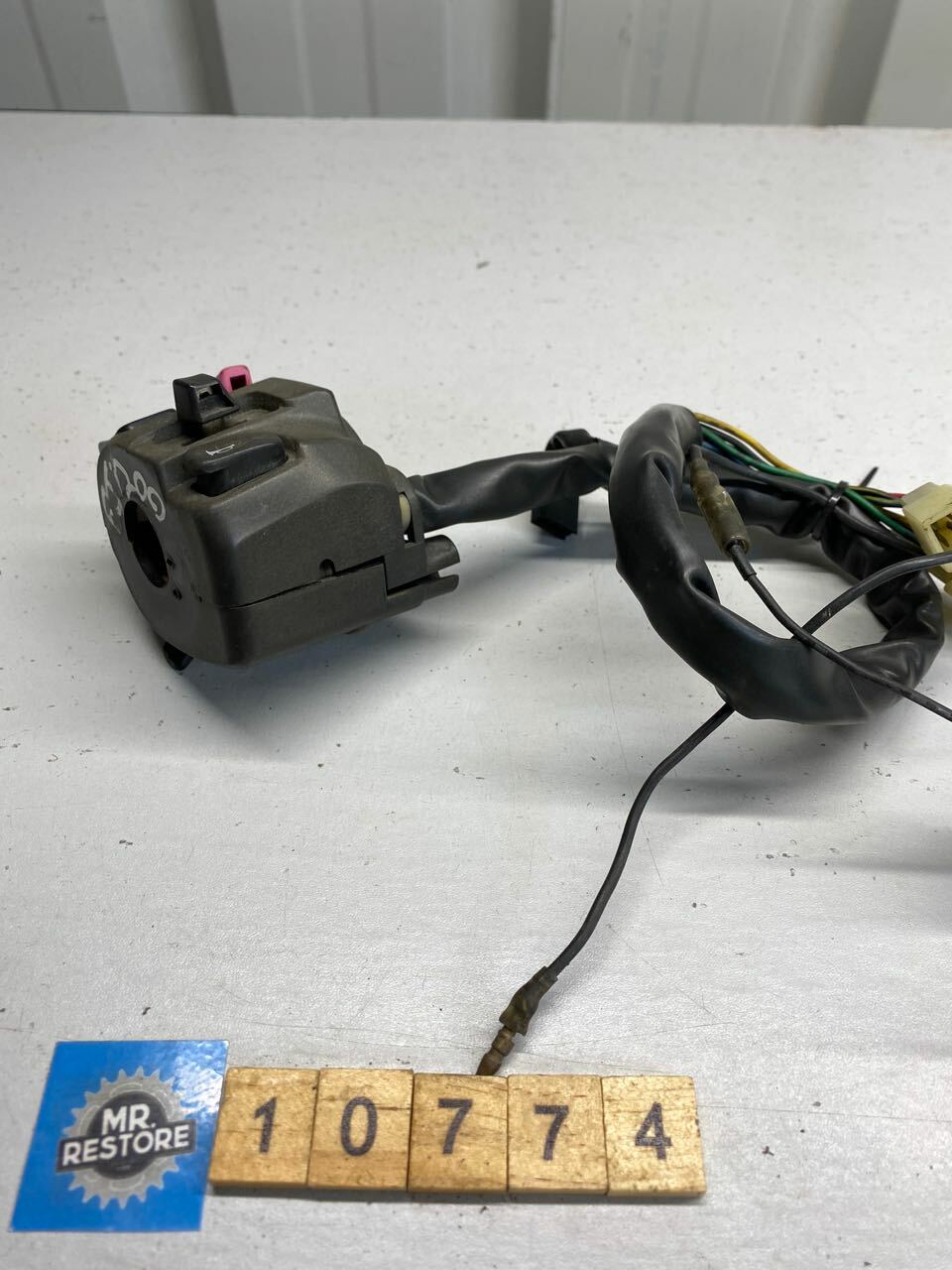 Yamaha FJ1100 FJ1200 L/H Handlebar Switch - Turn Hi-Lo Horn Pass Hazard