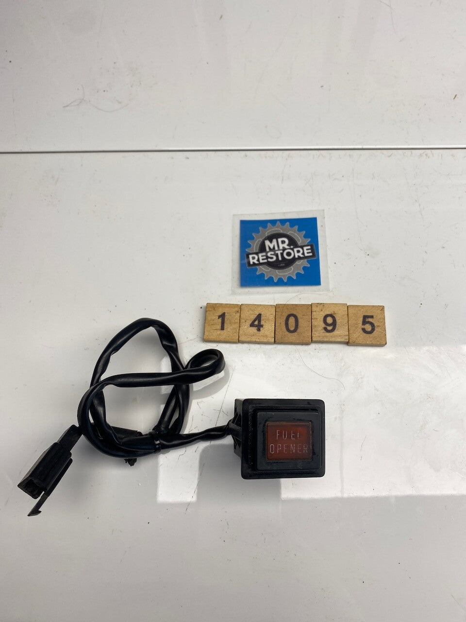 Suzuki GSX250 Across Rear Fuel Lid Opening Switch Assy 37930-24D01
