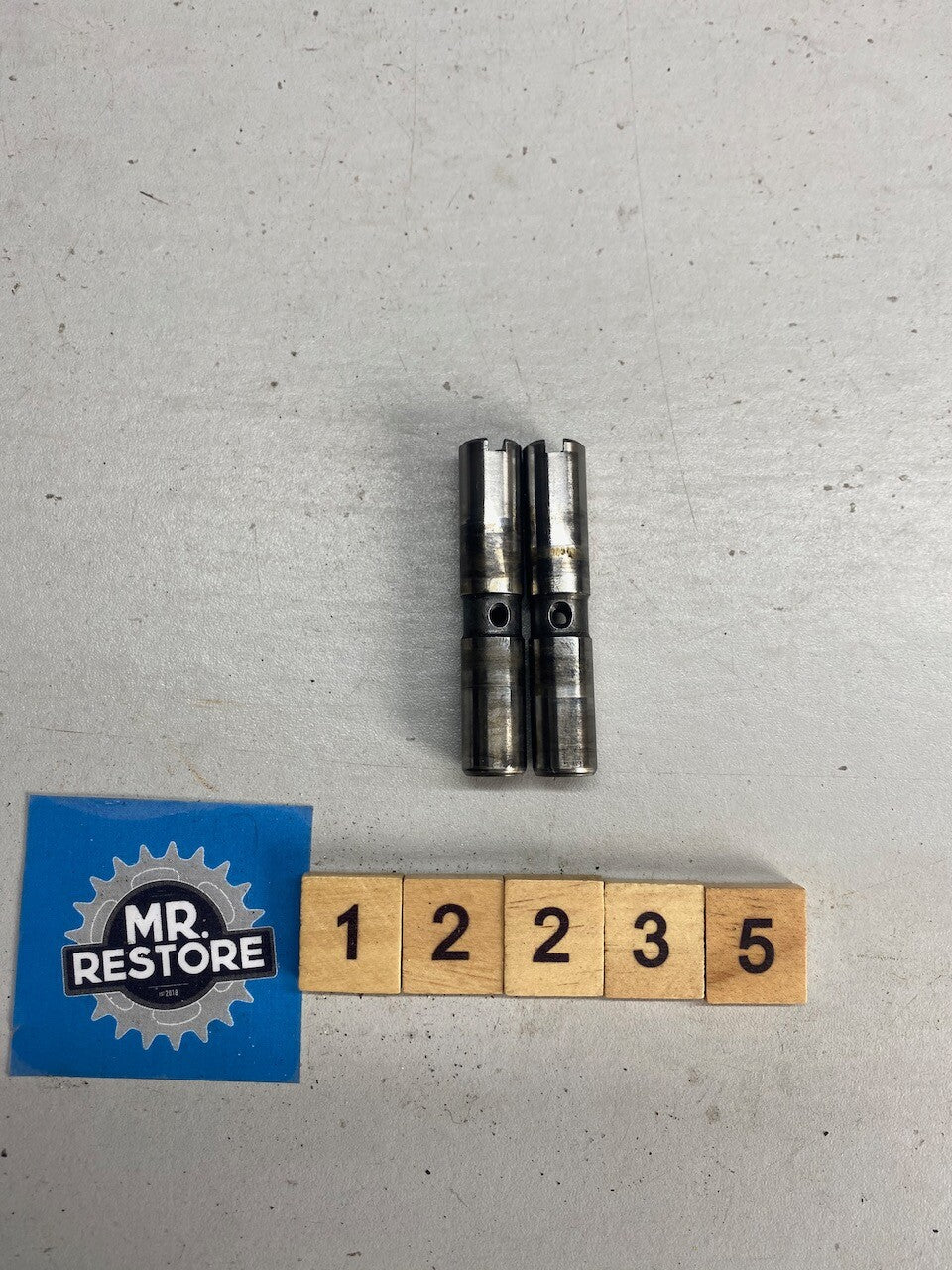 Yamaha XT500 TT500 SR500 Valve Rocker Shafts (pair) 583-12156-01 583-12156-02