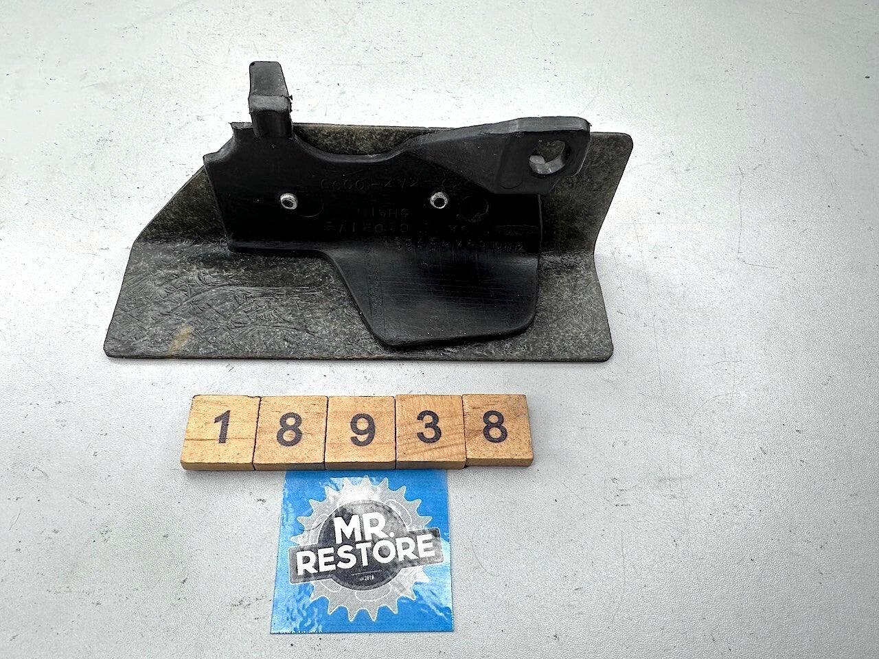Honda CBR250RR MC22 Front Chain Guard 40520-KAZ-001