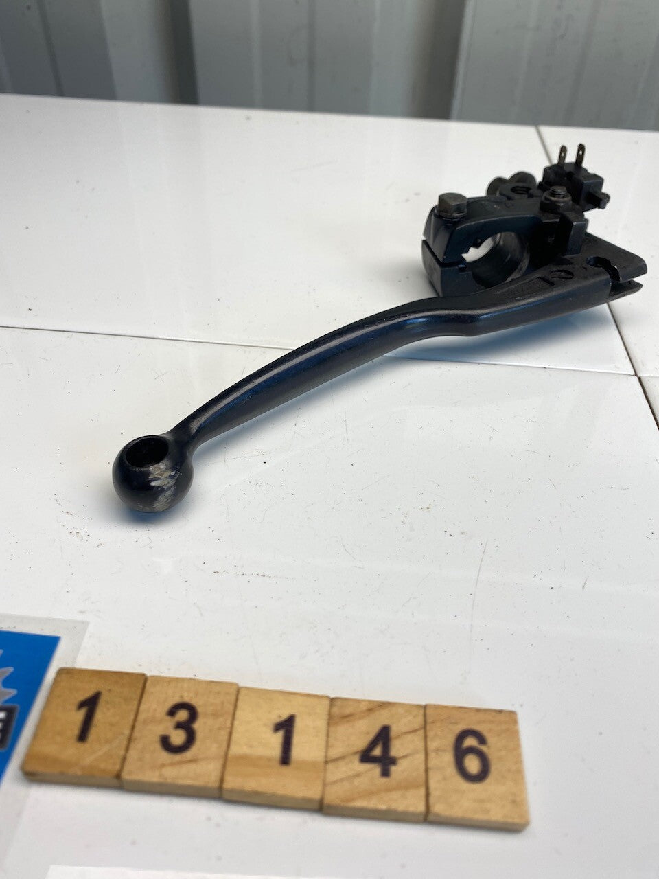 Yamaha FZR250 2KR 3HX Clutch Perch, Lever & Switch Assy. 1HX-82911