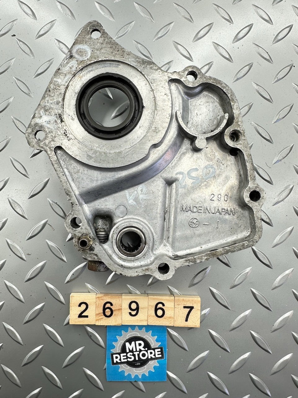 Kawasaki KR250 A KR-1S KR1S Gear Shift Cover