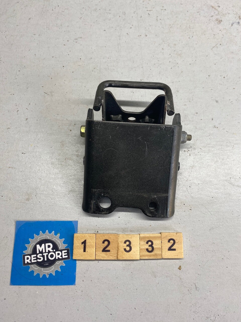 Honda VFR800 Tank Stays - 17516-MBG & 17524-MBG