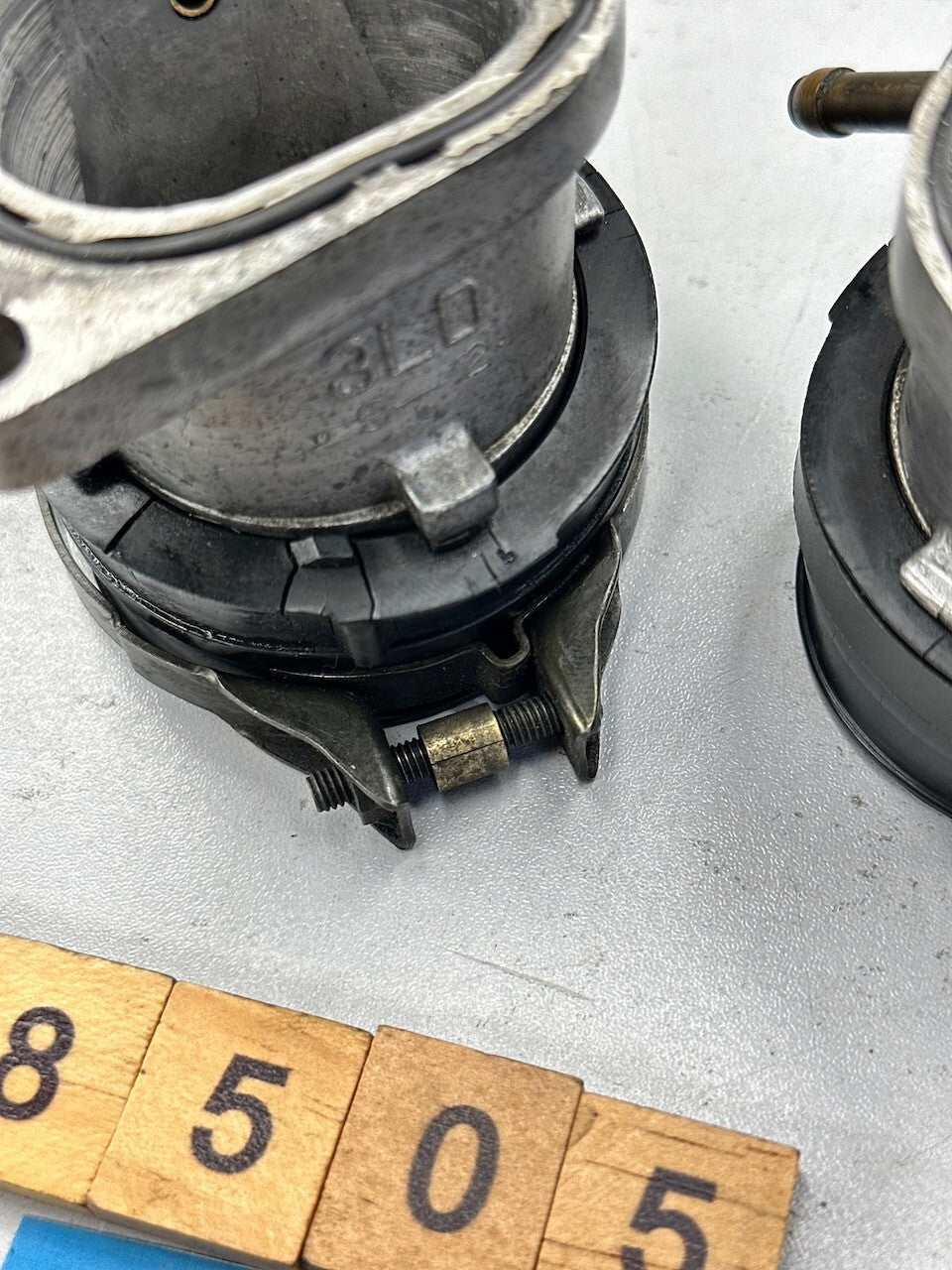 Yamaha TRX850 TDM850 XTZ750 Pair of Carburettor Joints  3LD-13586-01
