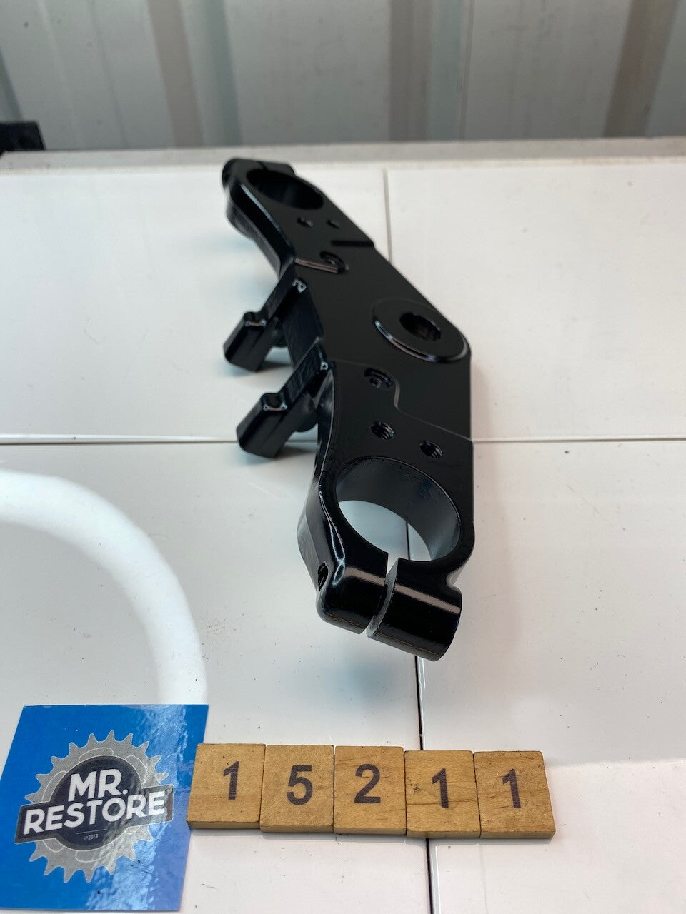 Kawasaki GPZ900 R Steering Stem Head - Re-painted