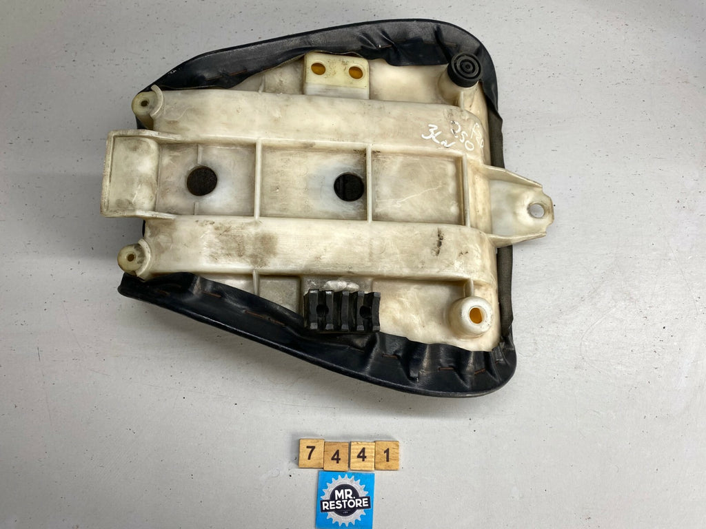 Yamaha FZR250 3LN Riders Pilot Seat 3LN-24712-00