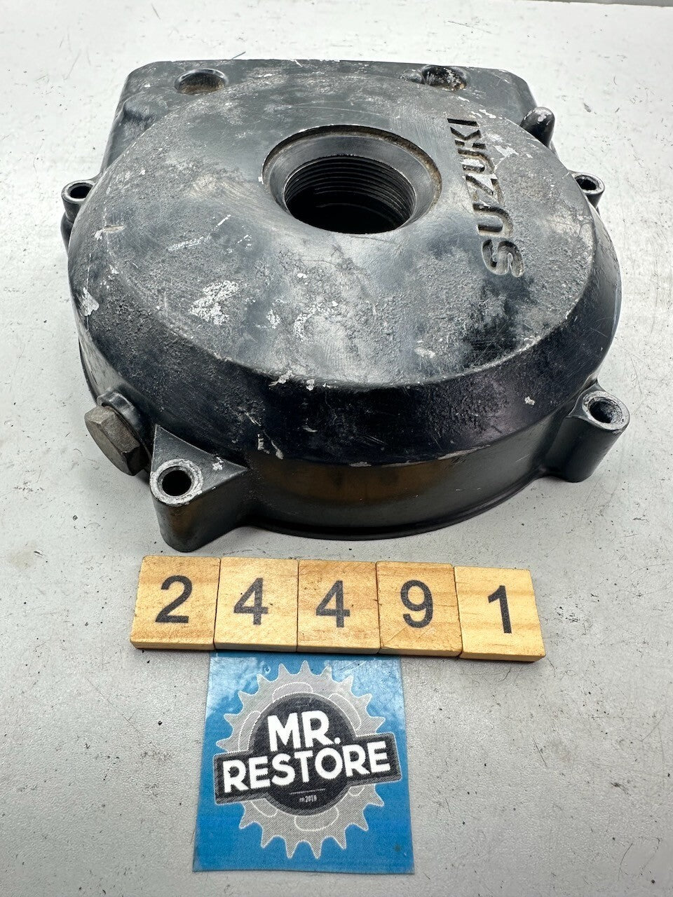 Suzuki DR250 '84-87' Magneto Stator Generator Cover 11351-38230