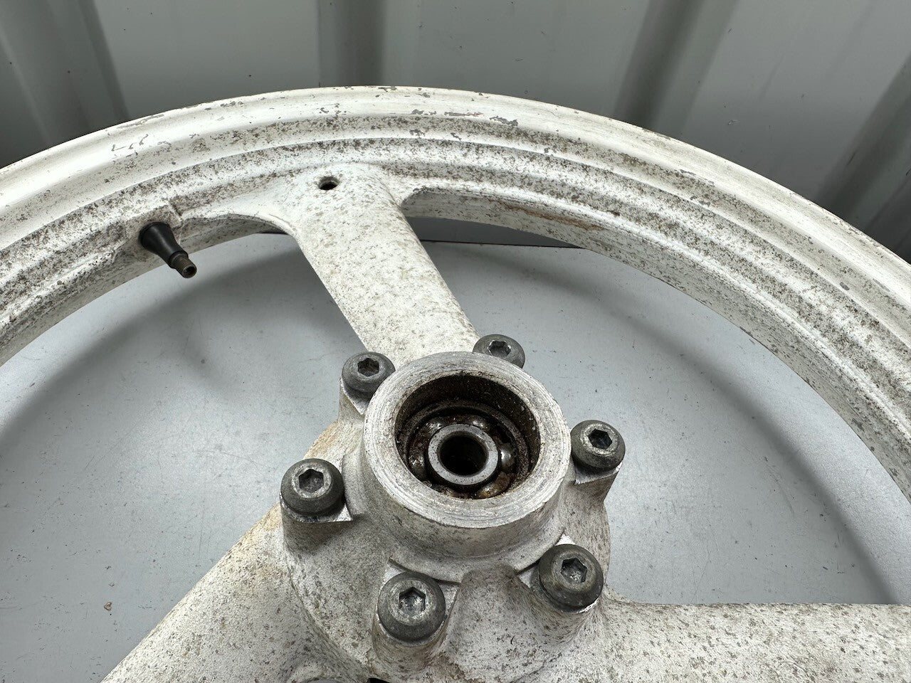 Yamaha TZR250 1KT 2MA Front Wheel 17 x 2.15 (F-33)