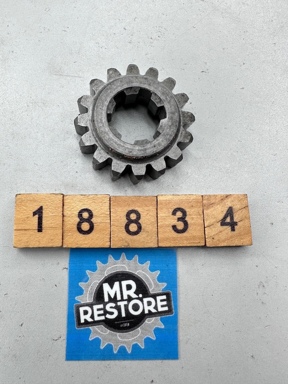 Suzuki RG500 GS500 Transmission 2nd Drive Gear (16T) 24221-20A01