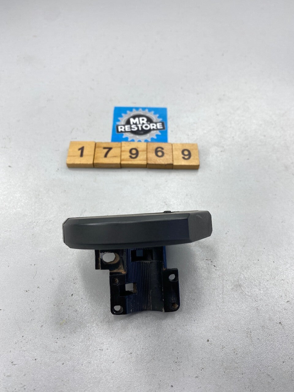 BMW R1200GS R1200R 2006-14 Handlebar Throttle Cable Holder