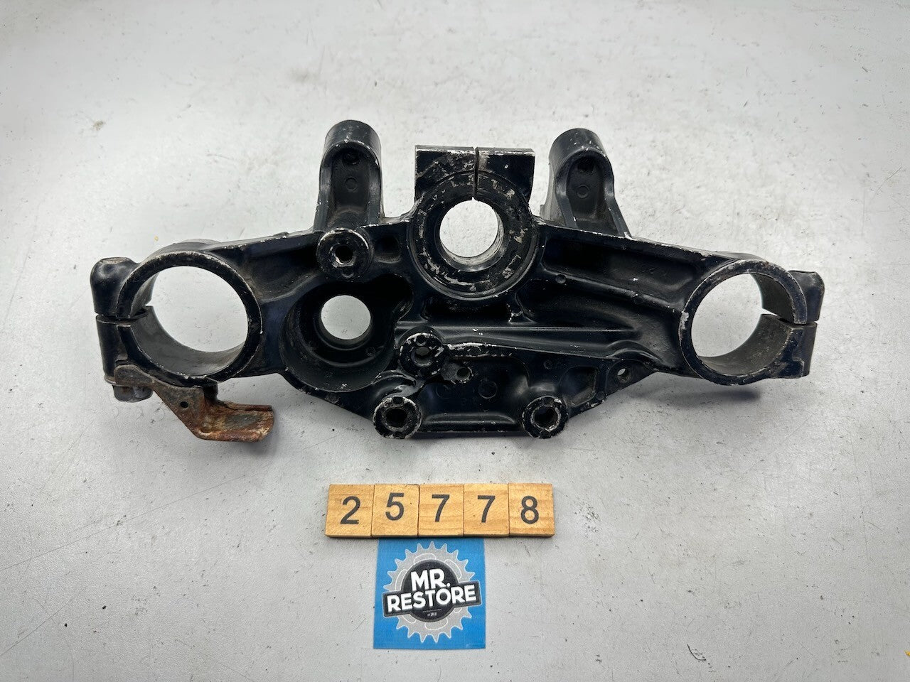 Kawasaki KZ1300 Z1300 ZG1300 Upper Fork Clamp Triple Tree 44039-1013