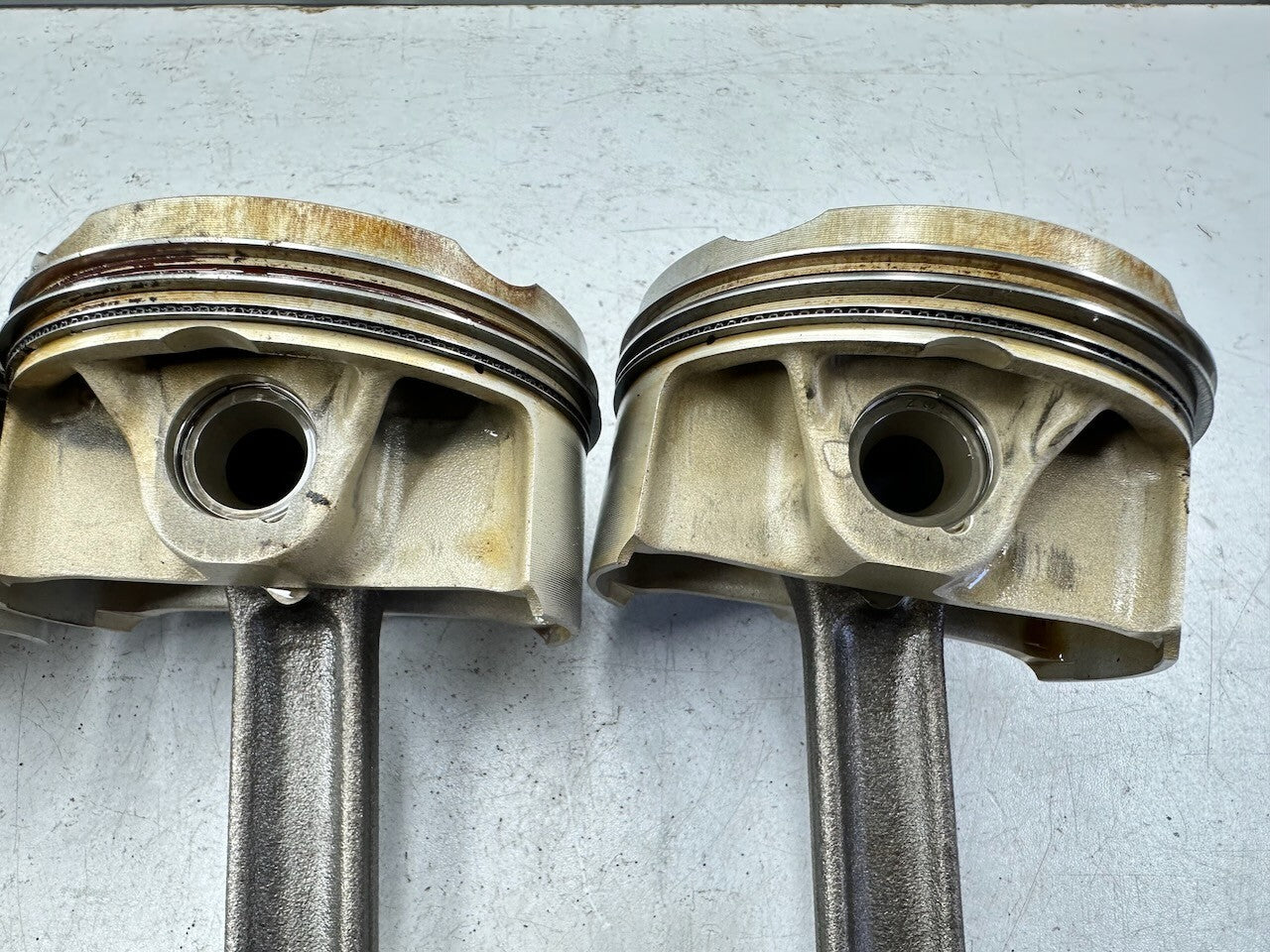 BMW K1300R Set Connecting Con Rod & Pistons (Std 80mm) 11257713547