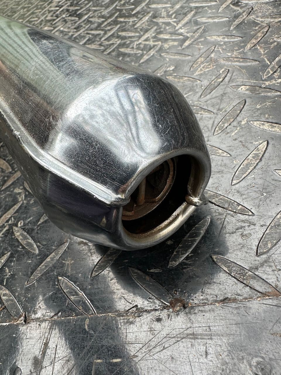 Suzuki GT250 R/H Exhaust Pipe Silencer Muffler & Baffle