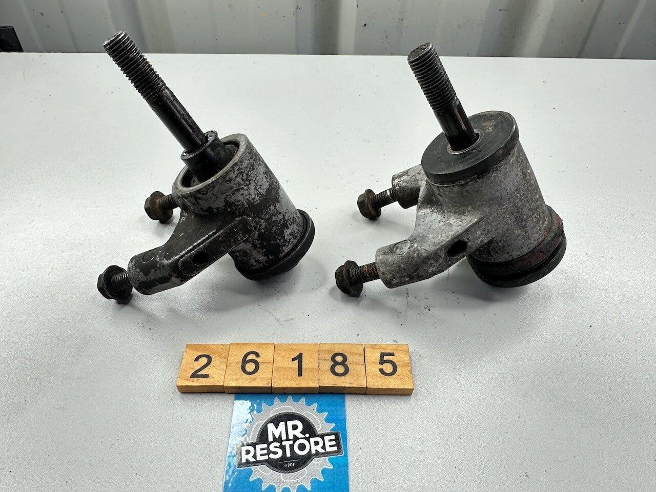Kawasaki ZX750 F Ninja 750 R GPX750 GPX600 ZX600 Engine Mount Bracket (Pair)
