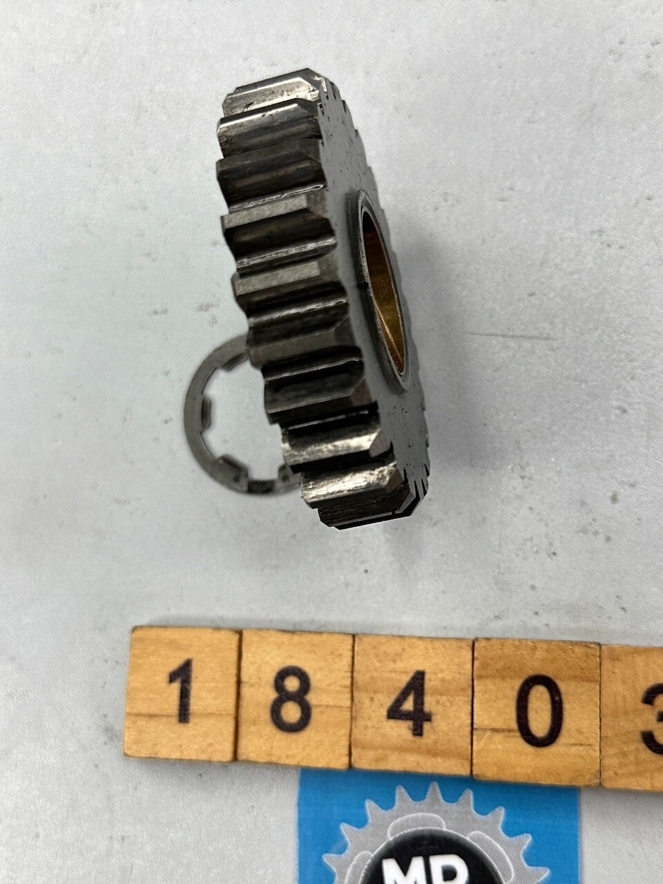 Suzuki GN250 DR250 Transmission 3rd Driven Gear (25T) 24330-38200  24330-38202