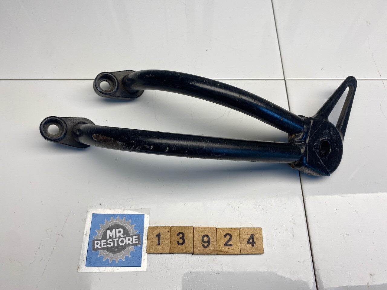 Triumph Tiger 900 T400 L/H Pillion Foot Rest Bracket