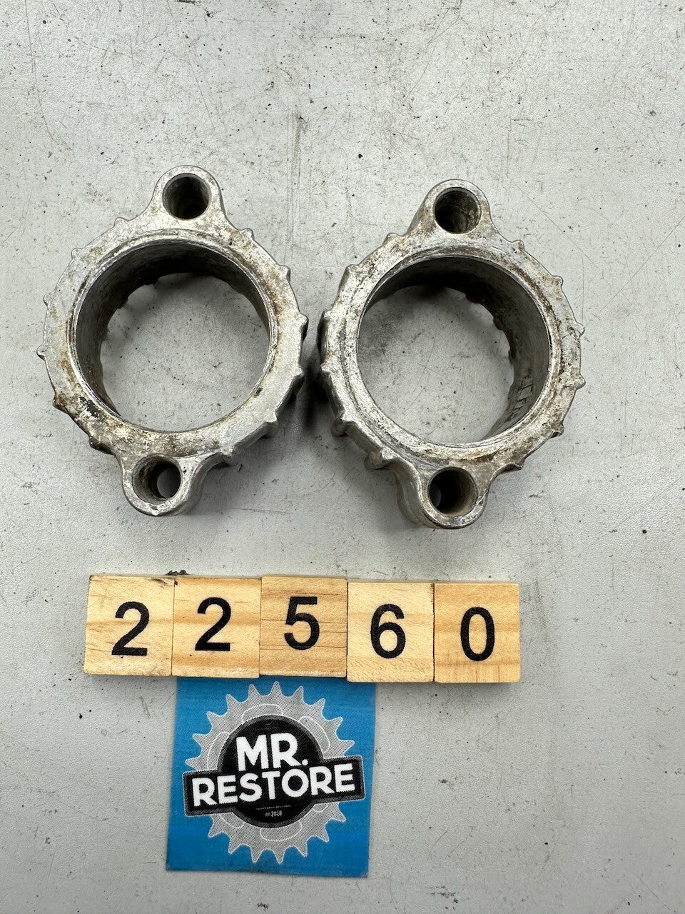 Honda VF750 VF700 Pair of Exhaust Pipe Joints Flange 18231-MB0