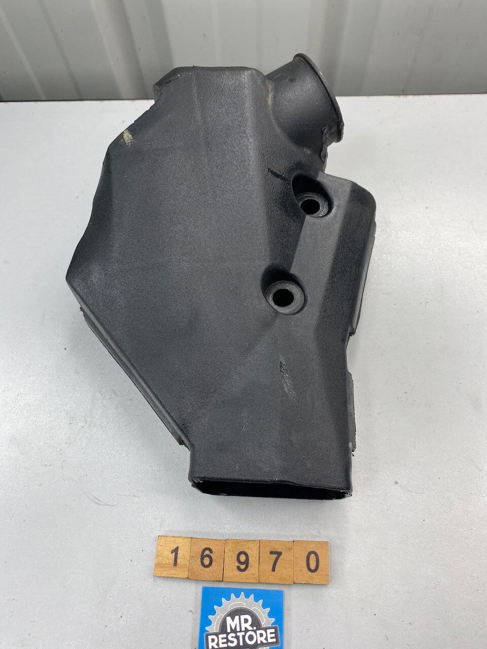 Triumph Speed Triple 900 (Carb) L/H Auxiliary Chamber & Intake Silencer 2200006