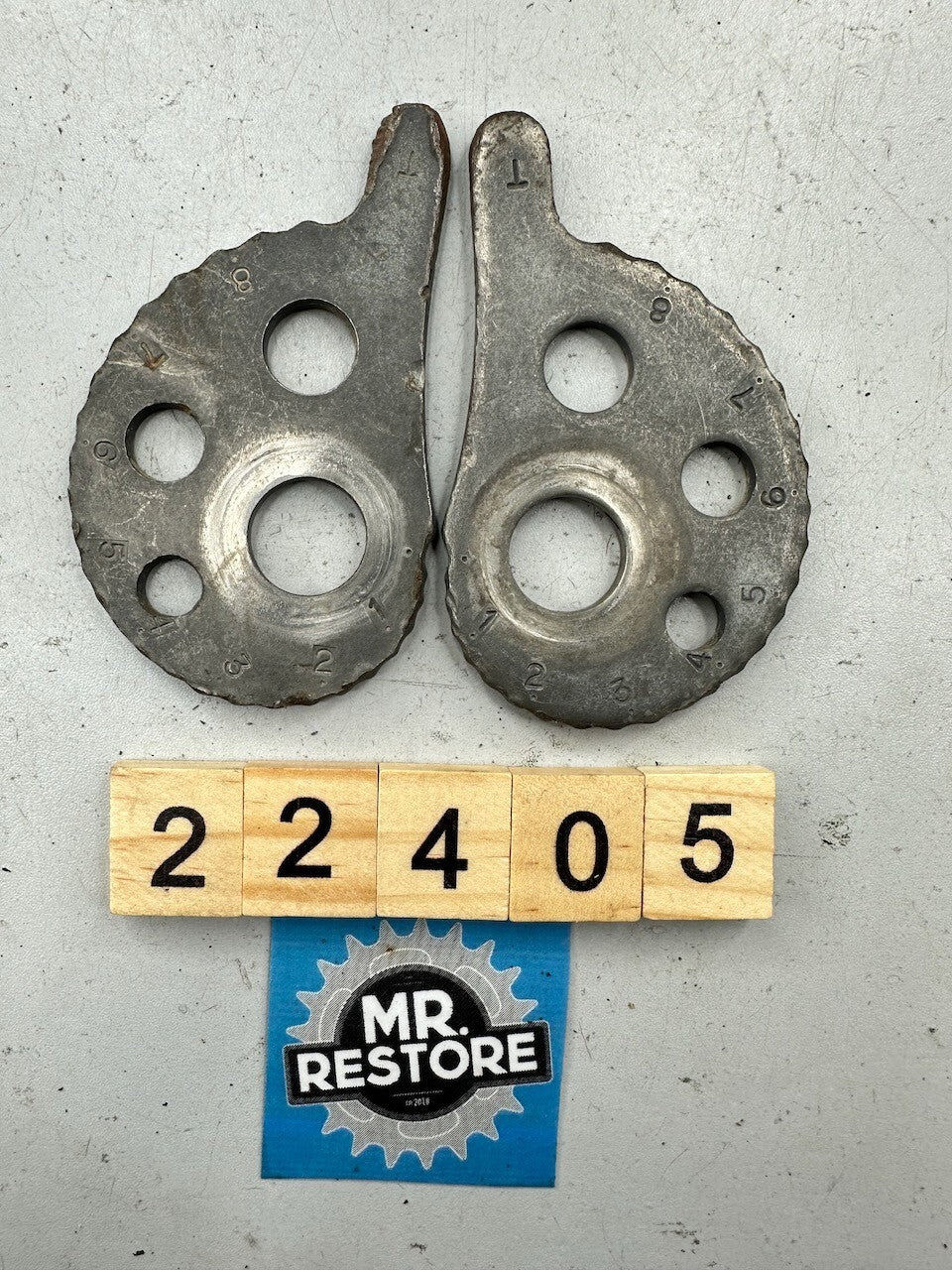 Yamaha DT250 DT400 IT250 IT400 IT425 Pair of OEM Chain Pullers