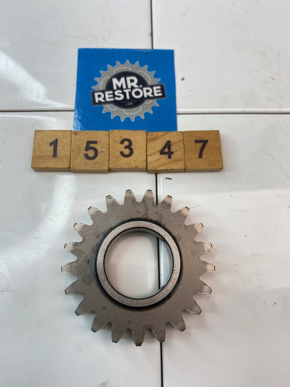 Suzuki RGV250 1989-96 3rd Driven Gear (21T) 24331-12C01
