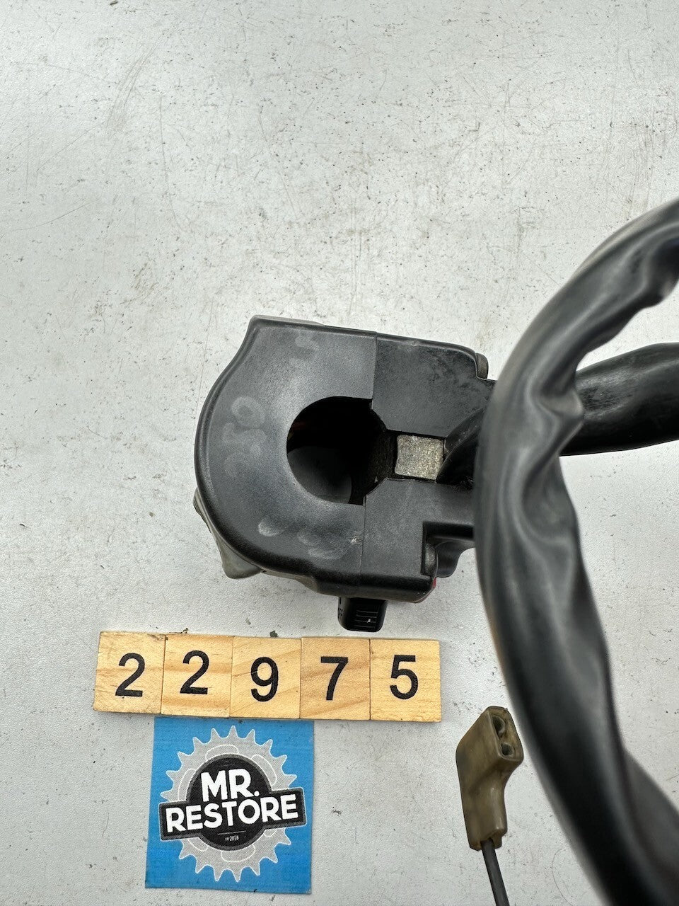 Yamaha FZR250 3LN L/H Handlebar Switch