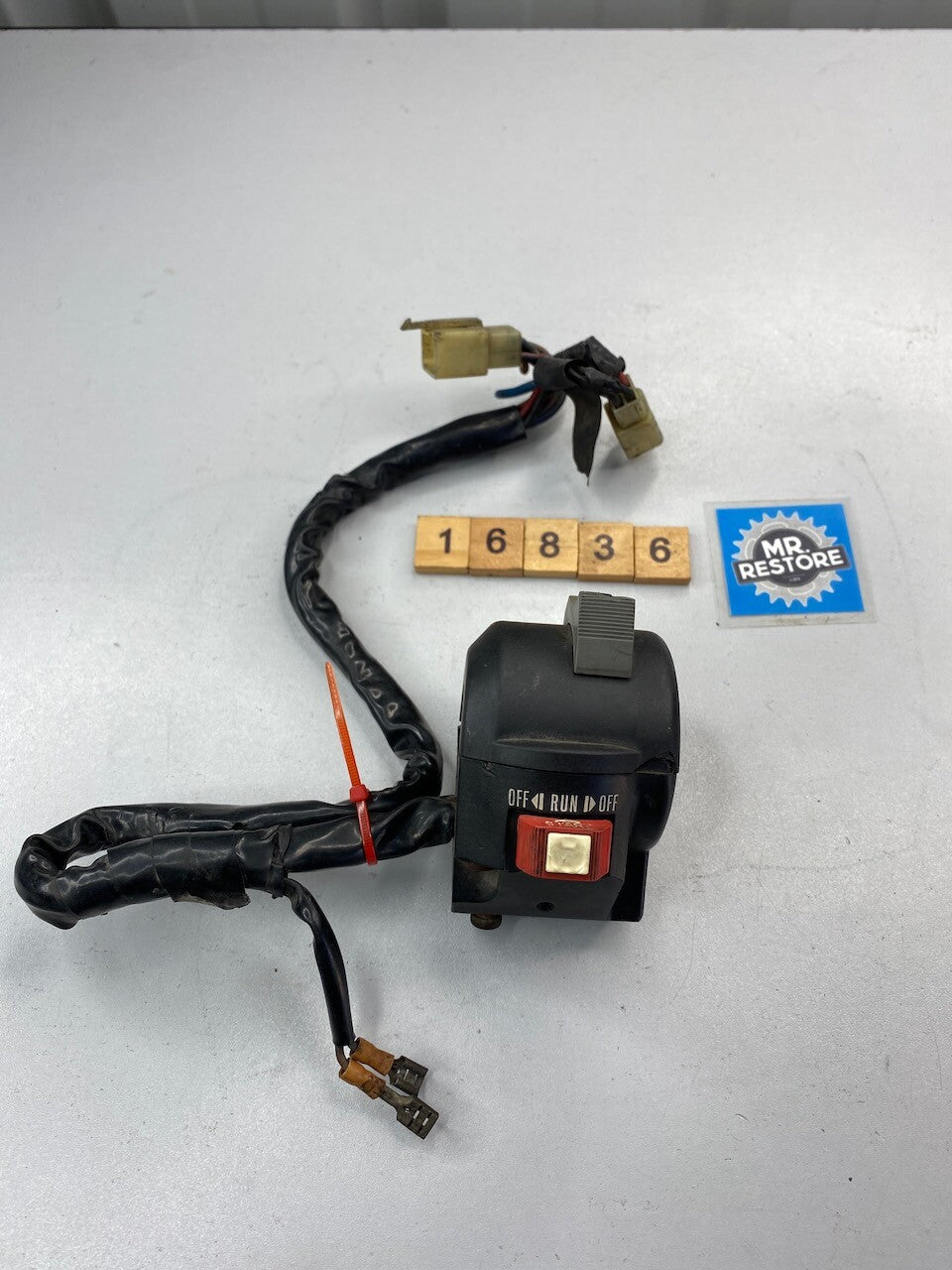 Kawasaki GPZ750R ZX750 R/H Handlebar Switch