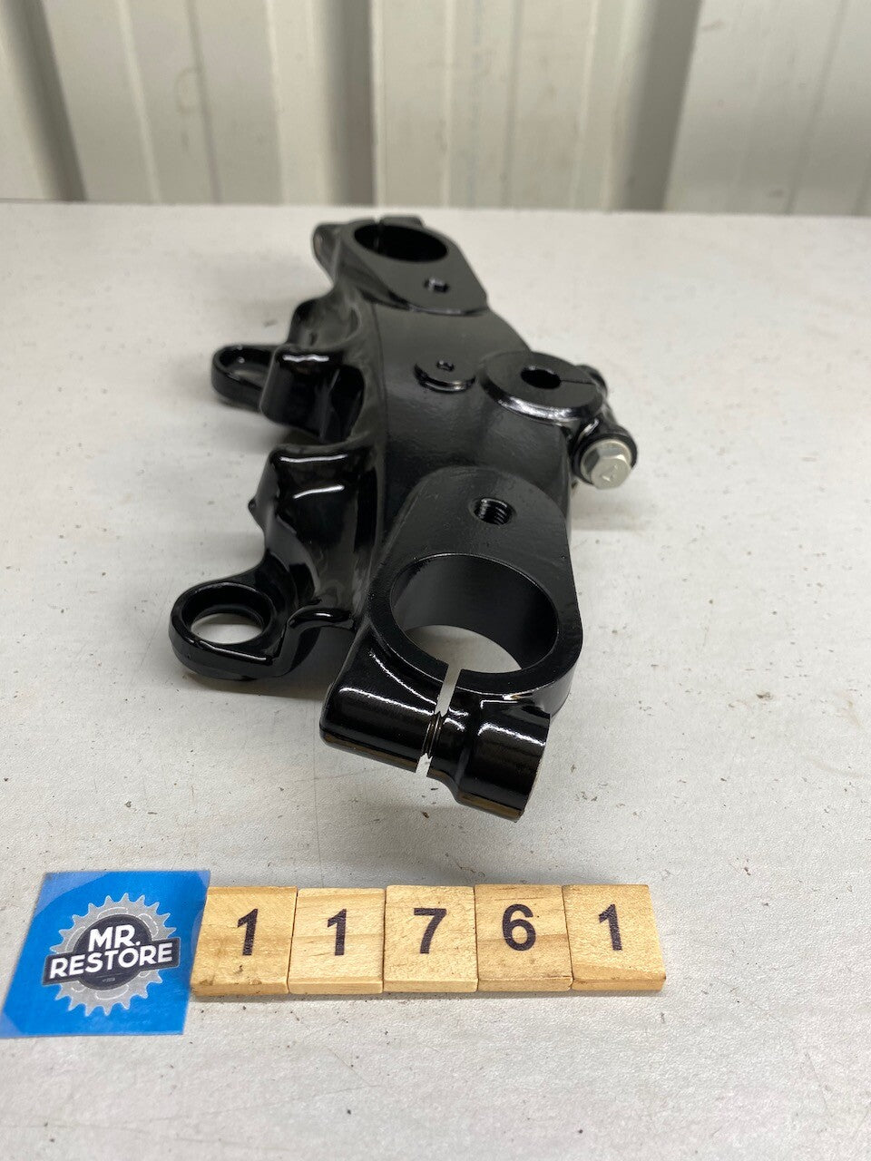 Suzuki GSX1100 EFE Top Fork Triple Tree Clamp - Reconditioned