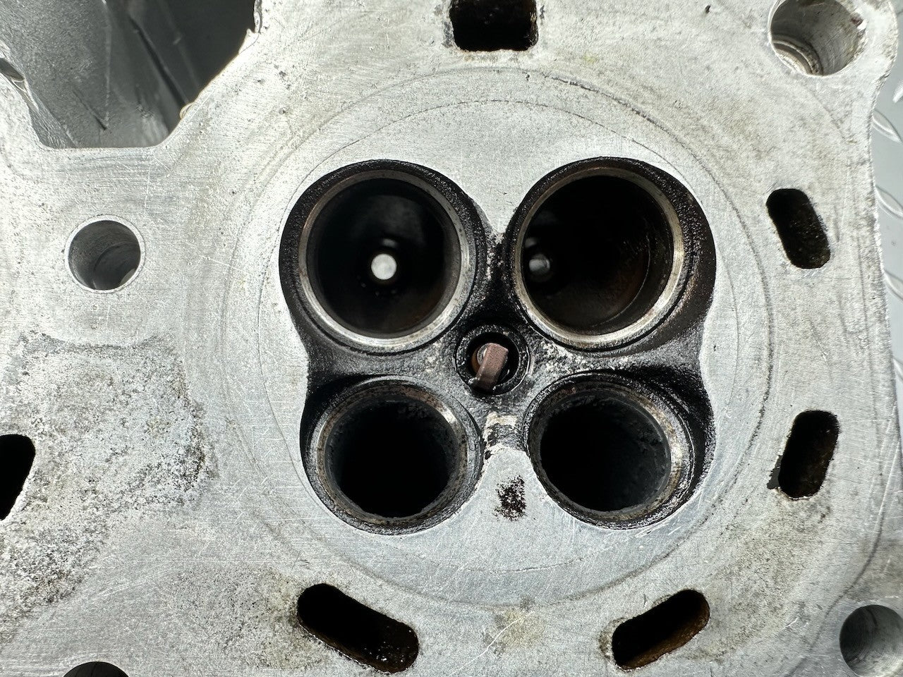 Honda CBR250R MC19 KY1 Cylinder Head