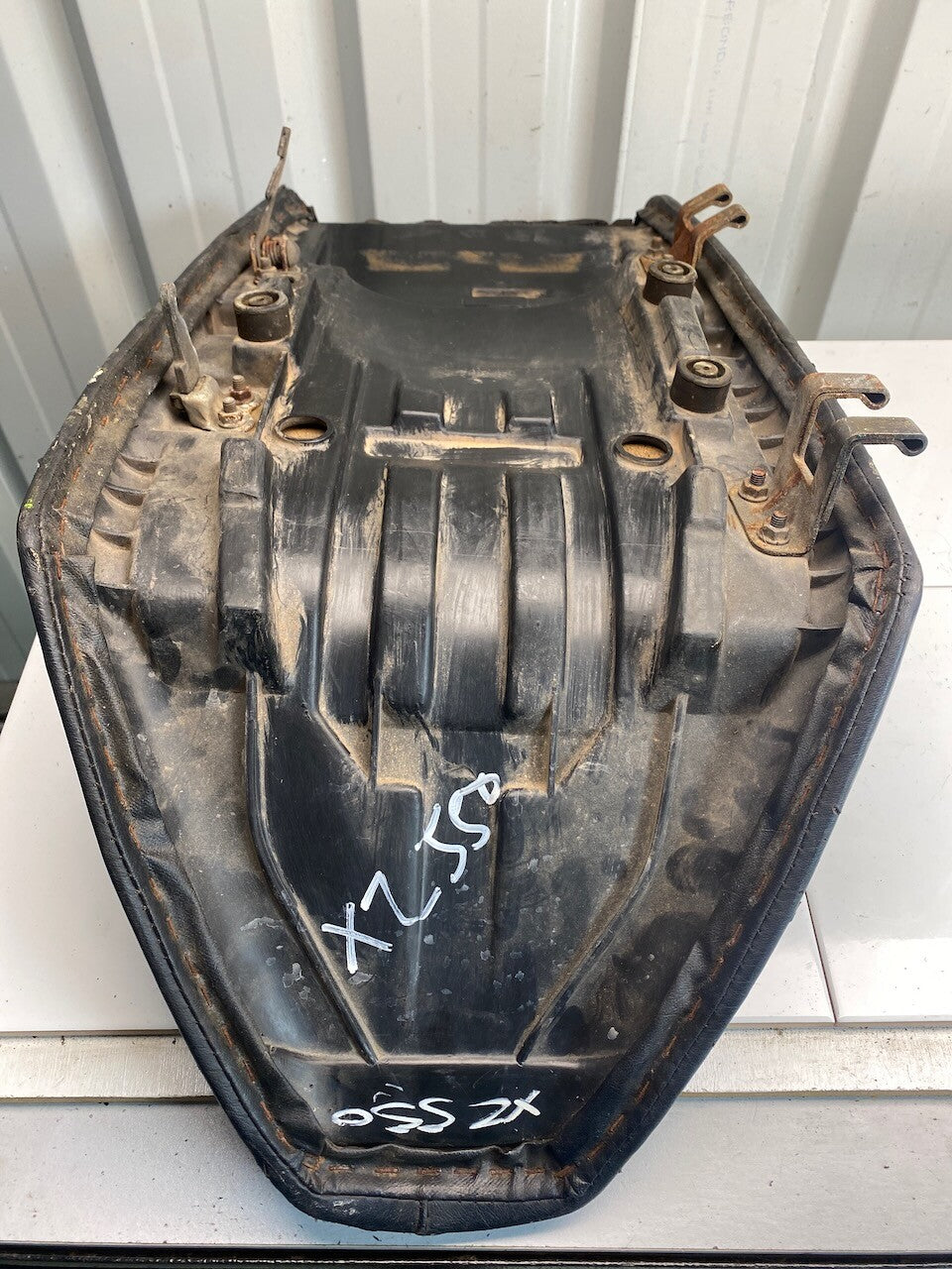Yamaha XZ550 Seat & Latches