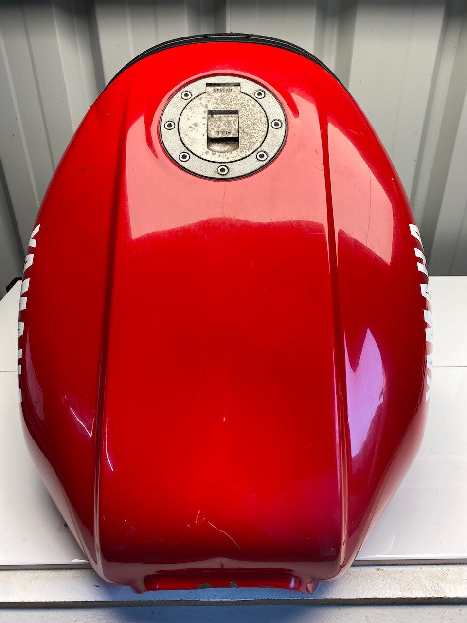 Yamaha FZR1000 EXUP Fuel Tank & Cap (no key) (1990-95)
