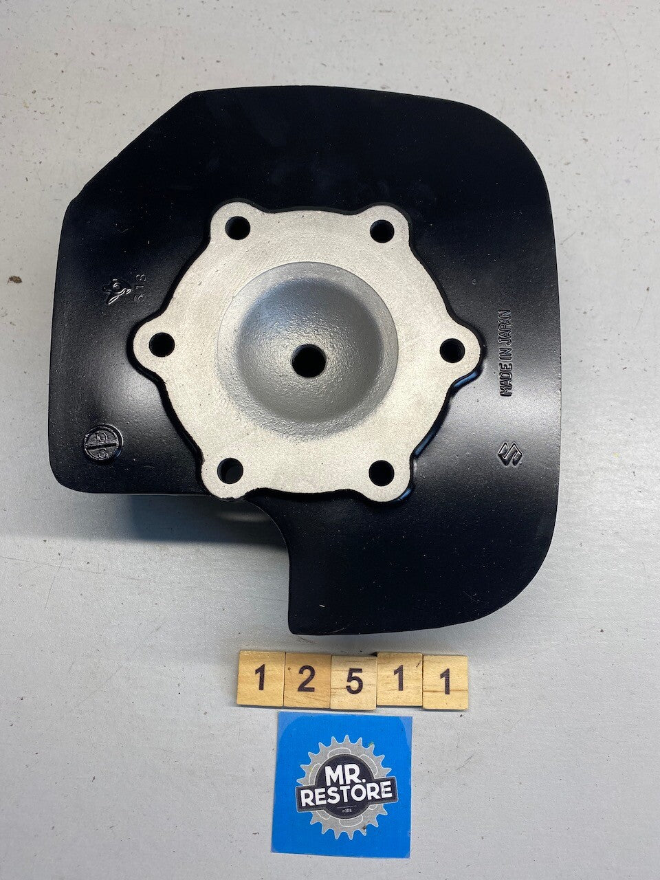 Suzuki TS185ER Cylinder Head & Dampers - Repainted