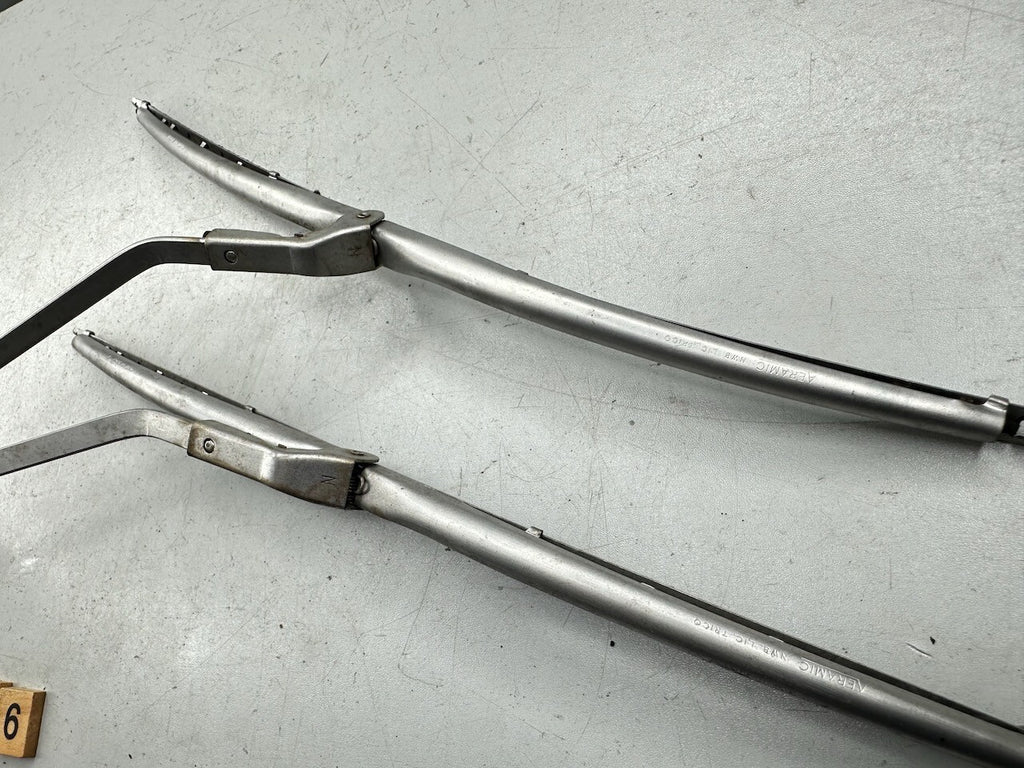 Suzuki LJ50 Pair of Window Wipers (Look OEM with Japanese Blades)