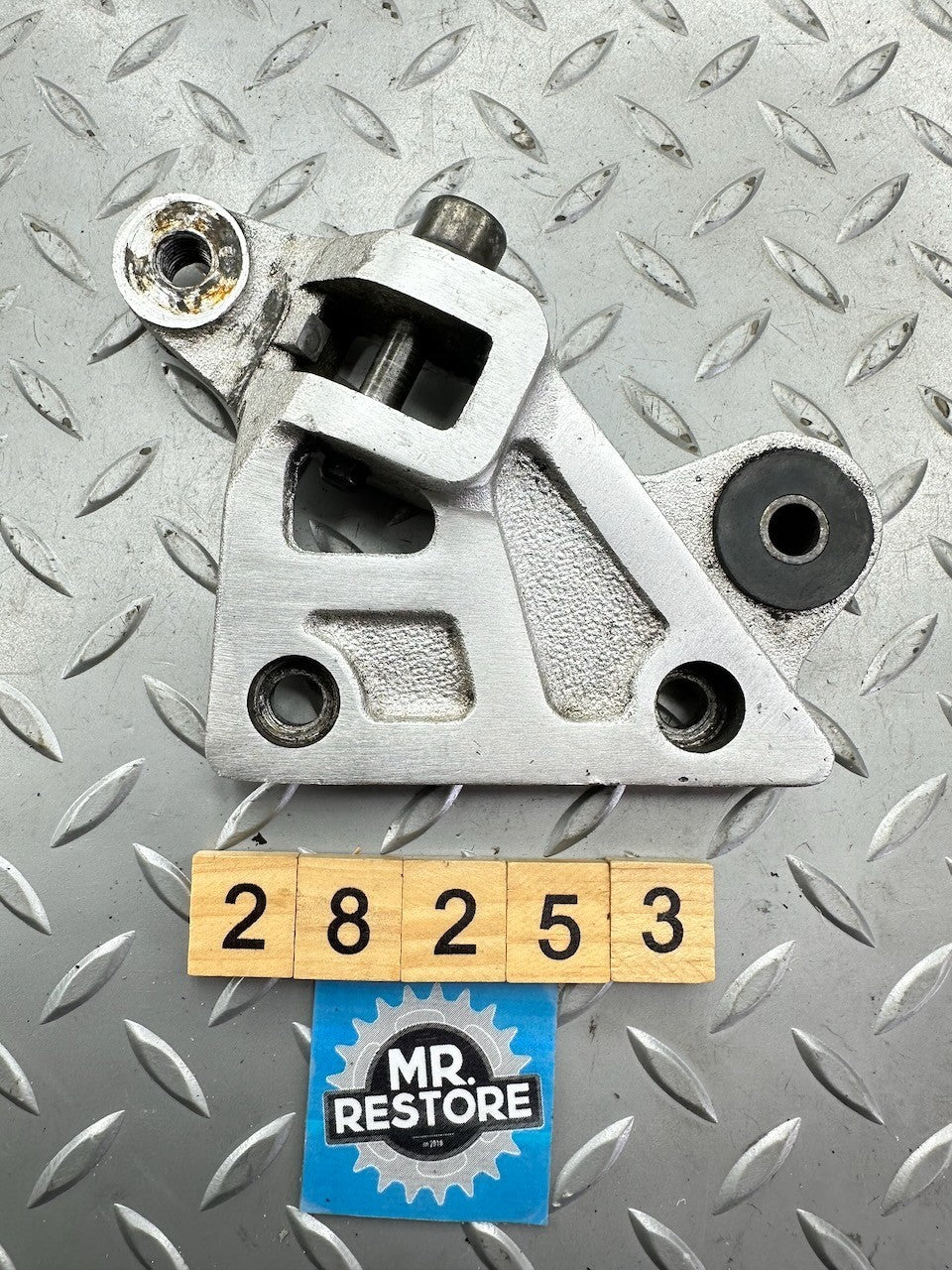 Suzuki RG500 RG400 OEM L/H Footrest Footpeg Bracket 43821-20A00
