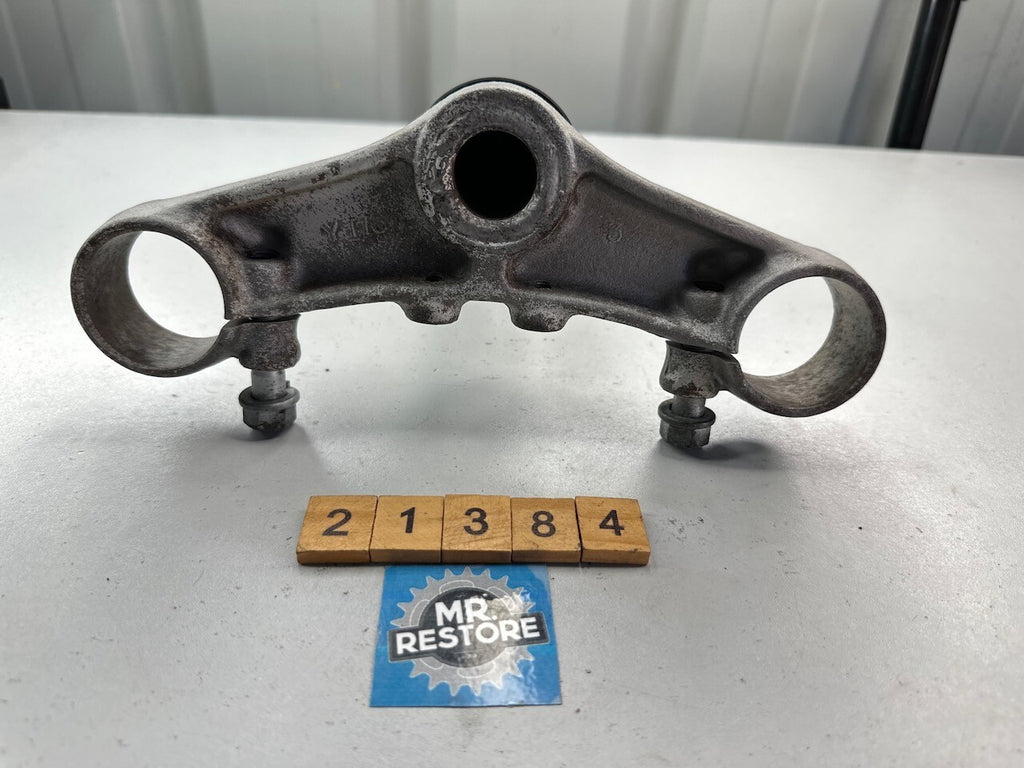 Yamaha TZR250 1986-88 1KT 2MA Lower Triple Tree Clamp (for 29mm forks)