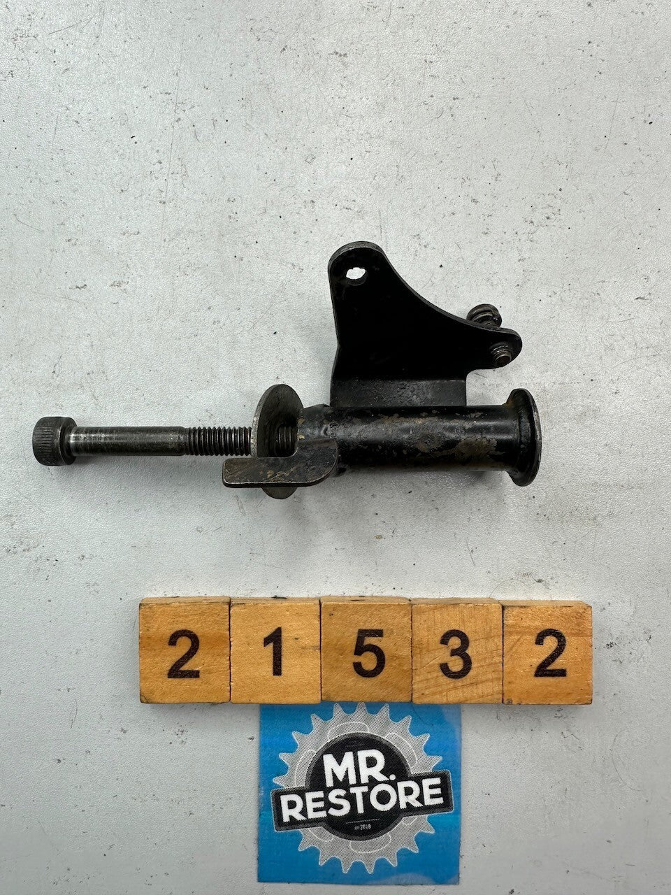 Yamaha TZR250 Left Leg Shield Stay 1KT-28321