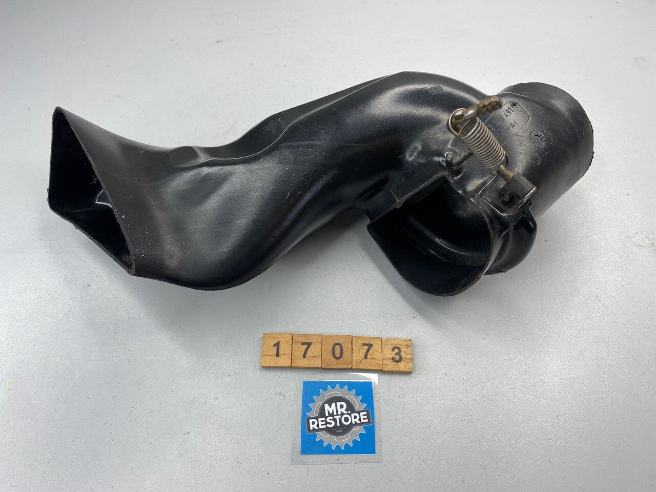 BMW R1100RT R850RT 259T L/H Air Duct 46632313491