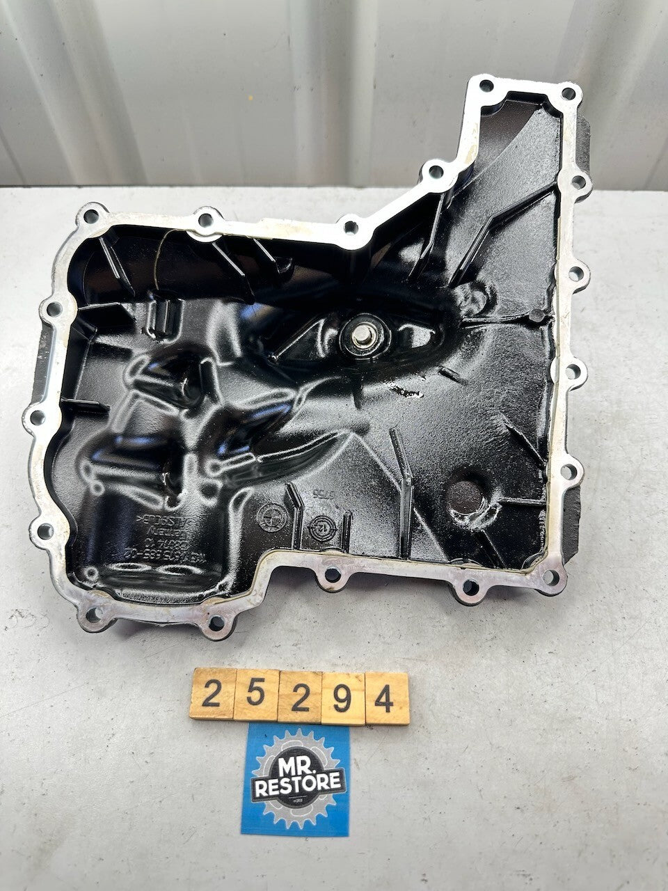BMW K1300R K1200R K1300S K1200S K1300GT K1200GT Oil Sump Pan 11137675685