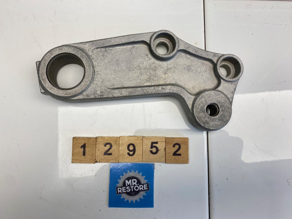 Kawasaki GPZ900R ZX900 Rear Brake Caliper Holder 43044-1060