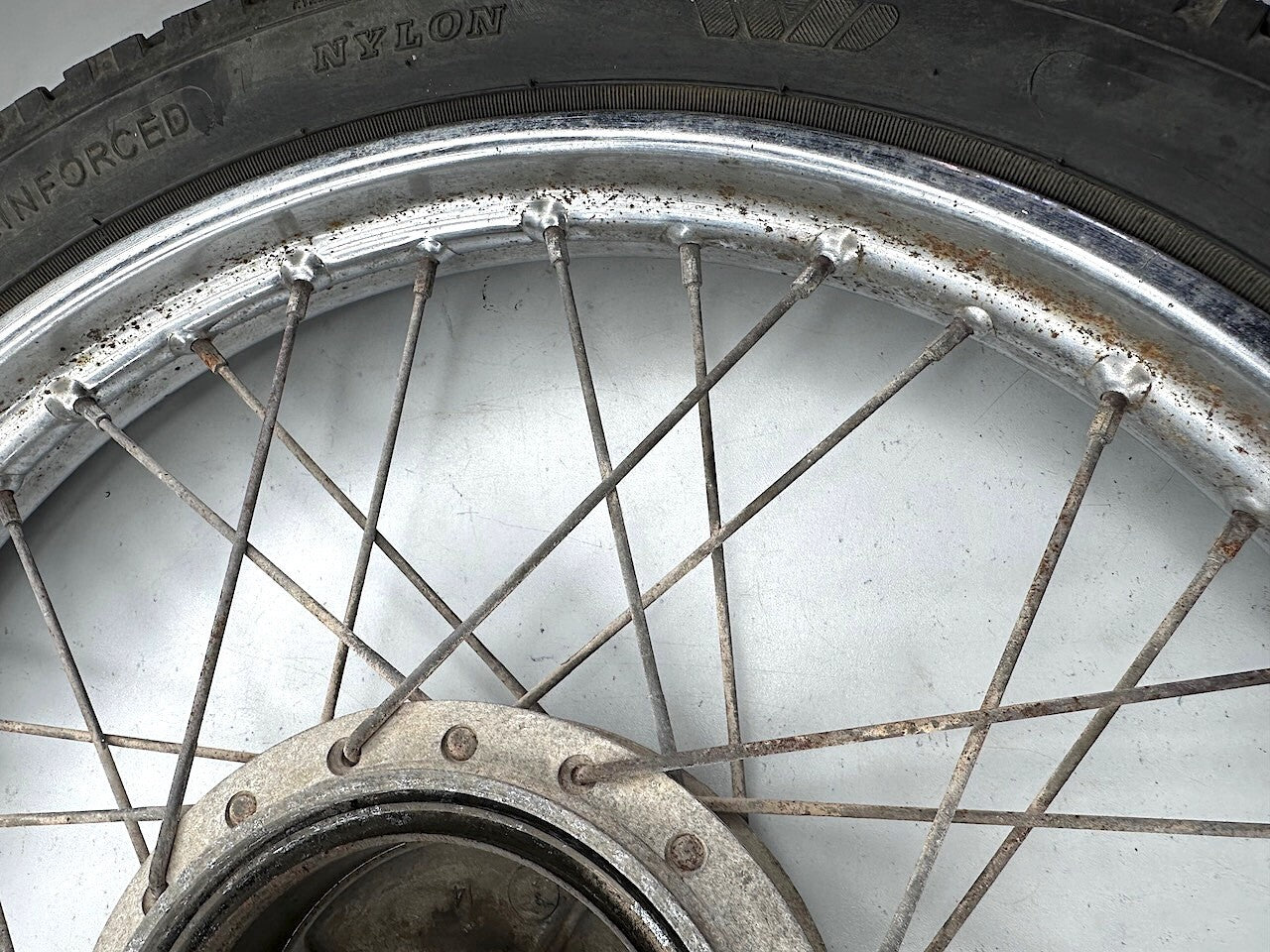 Yamaha V90 T 1982 Rear Wheel 17 x 1.40