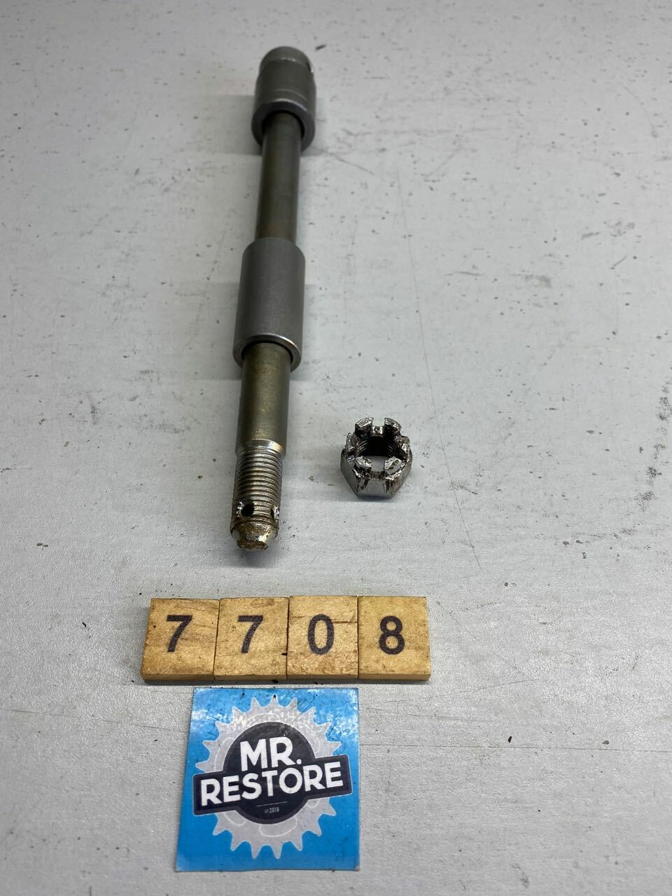 Honda XL175 (1976) Front Wheel Axel Spindle & Spacers - Vapour Blasted