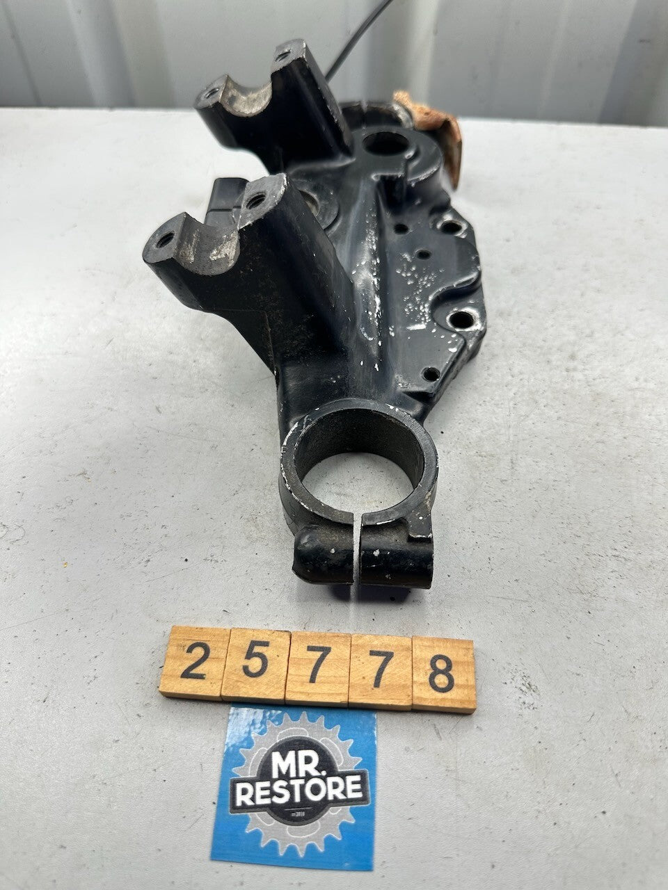Kawasaki KZ1300 Z1300 ZG1300 Upper Fork Clamp Triple Tree 44039-1013