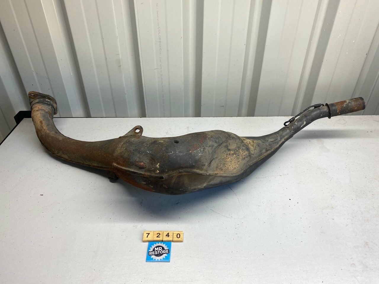 Suzuki RGV250 Original Exhaust Pipe OEM 22D1-1R