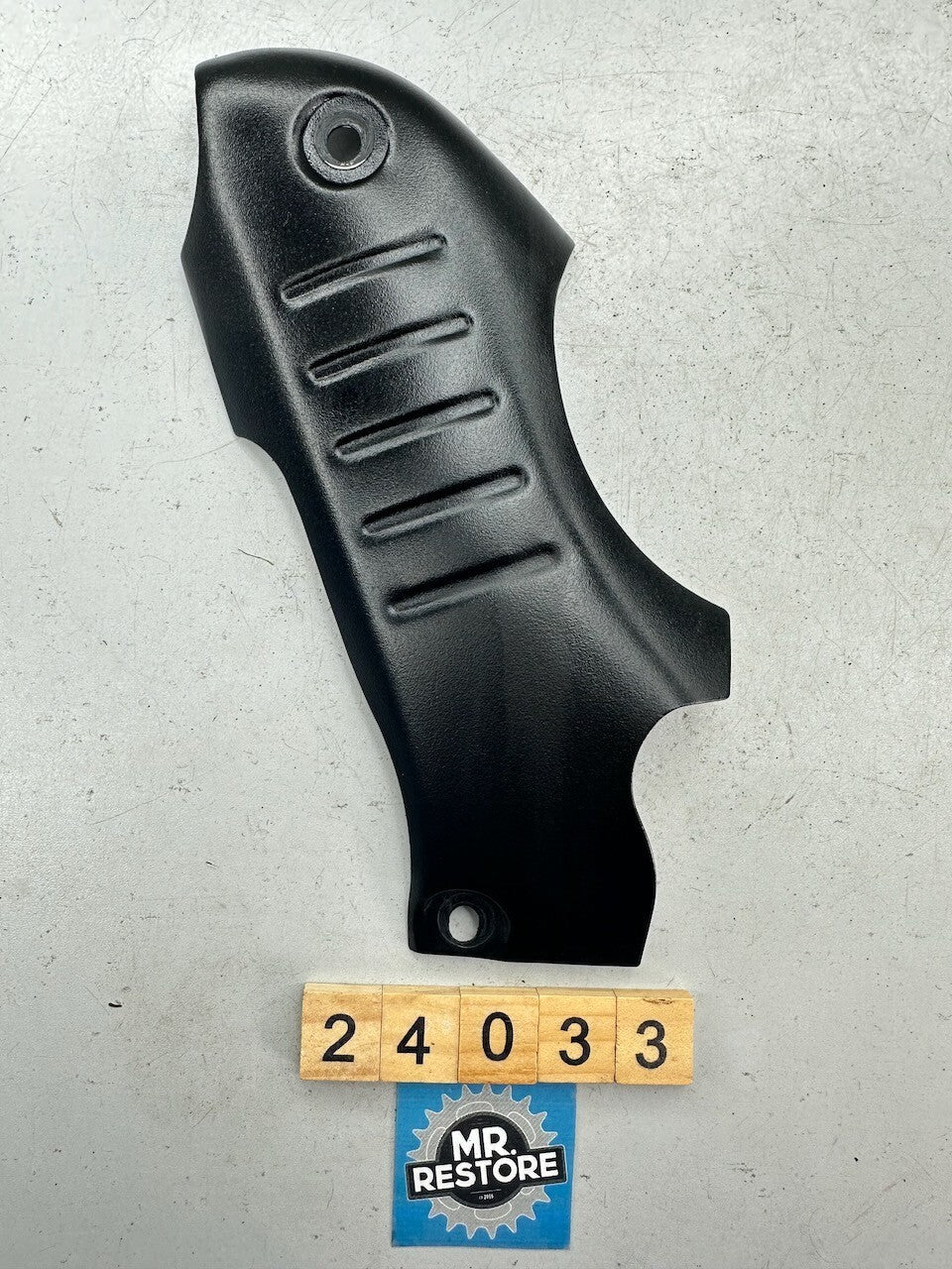 Triumph Daytona Speed Triple T300 Sprint Tiger Trident Trophy - Water Pump Cover