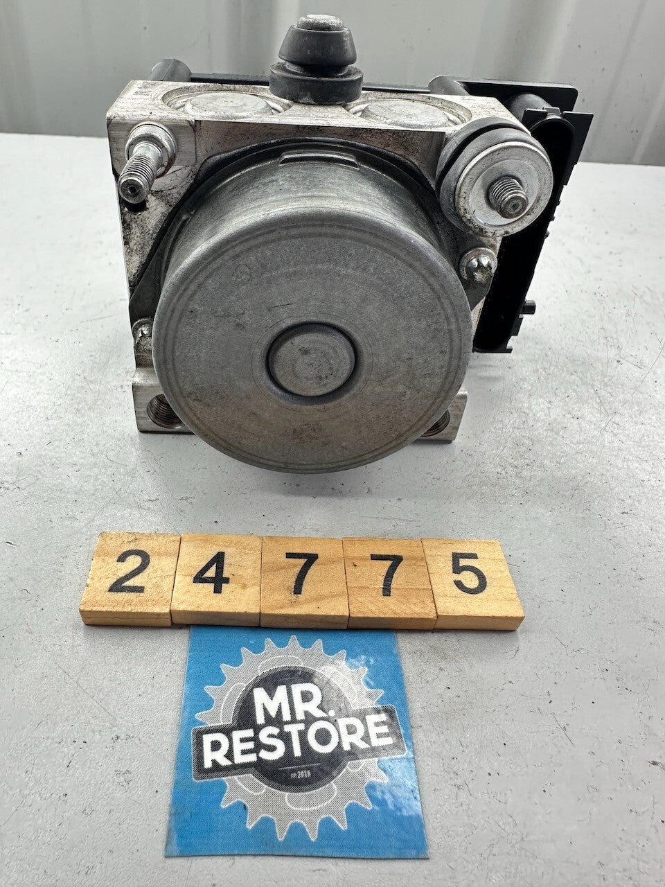 BMW G650GS 2008-16 ABS Pressure Modulator (low ks) 34517728528
