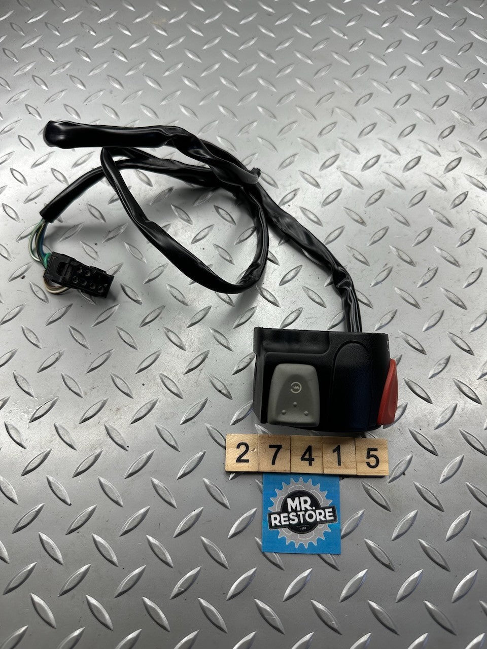 BMW F650GS '99-03' Right Handlebar Switch Block 61317654216 (Tested)