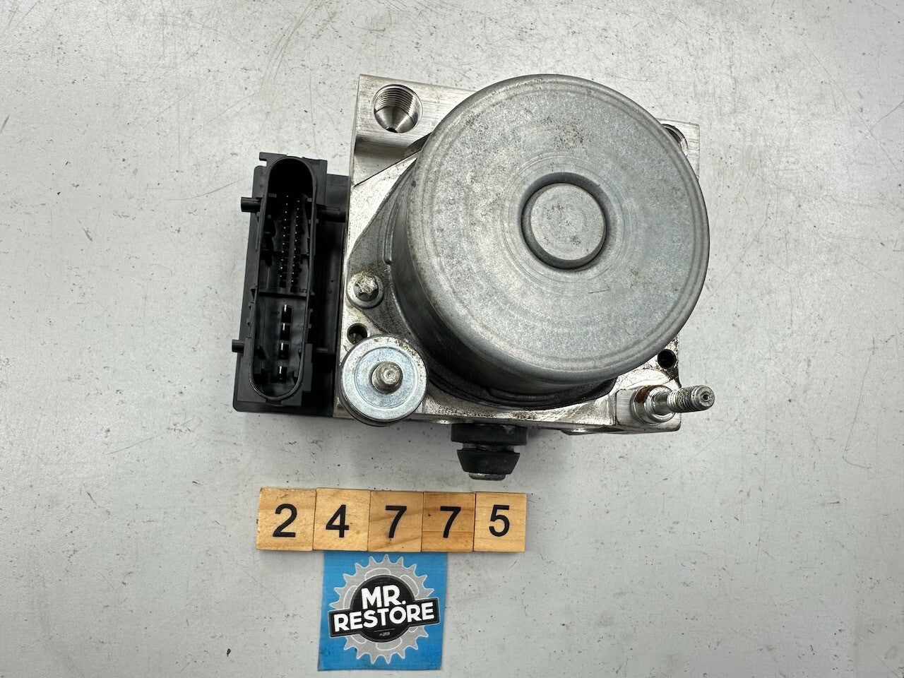 BMW G650GS 2008-16 ABS Pressure Modulator (low ks) 34517728528